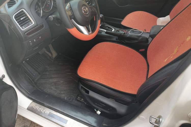 Used Mazda Atenza 2014 2.0L Blue Sky Luxury Edition Left Front Seat