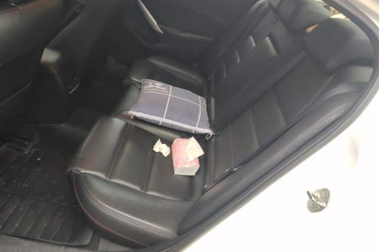 Used Mazda Atenza 2014 2.0L Blue Sky Luxury Edition Left Rear Seat