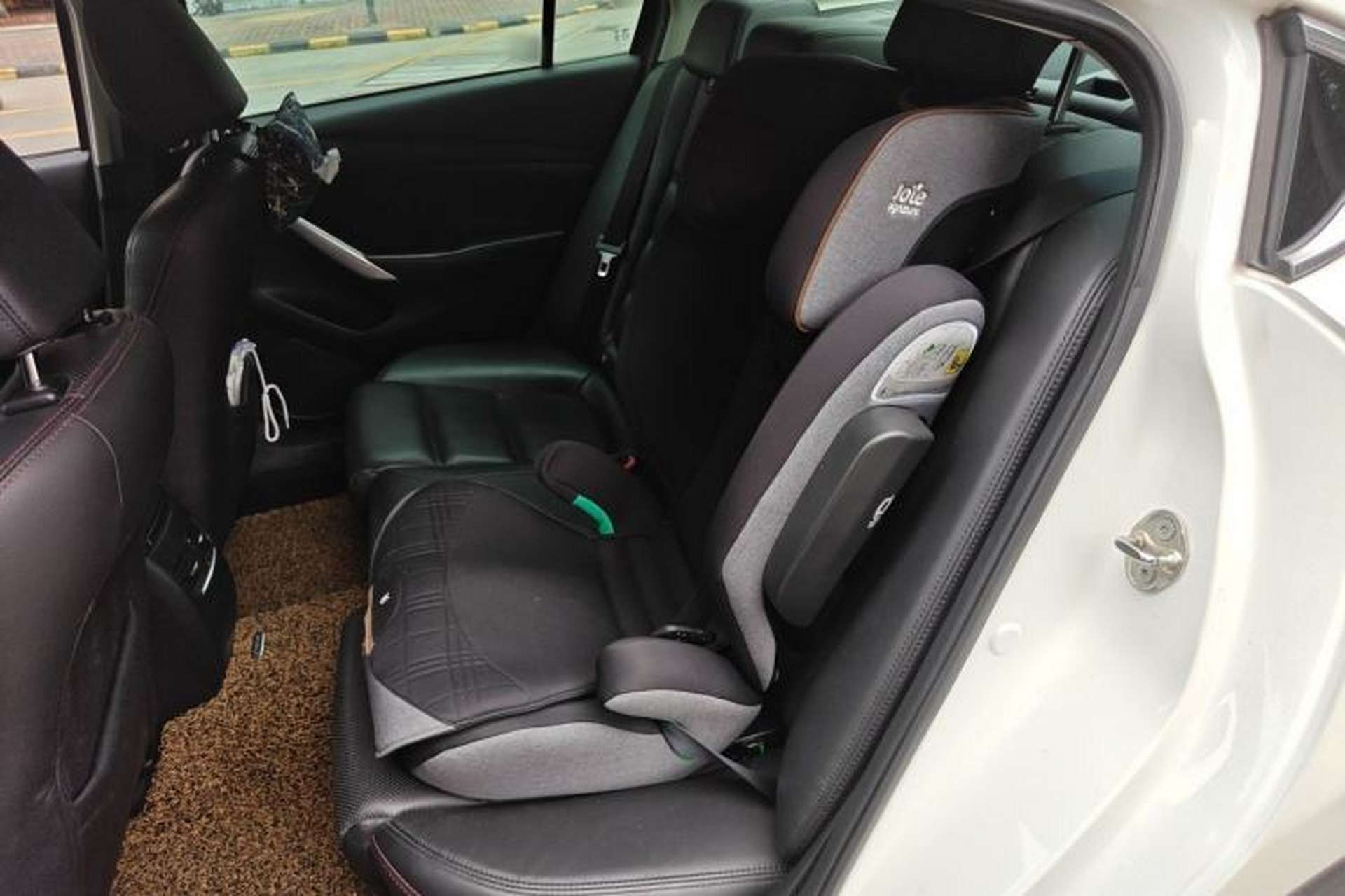 Used Mazda Atenza 2014 2.0L Blue Sky Luxury Edition Left Rear Seat