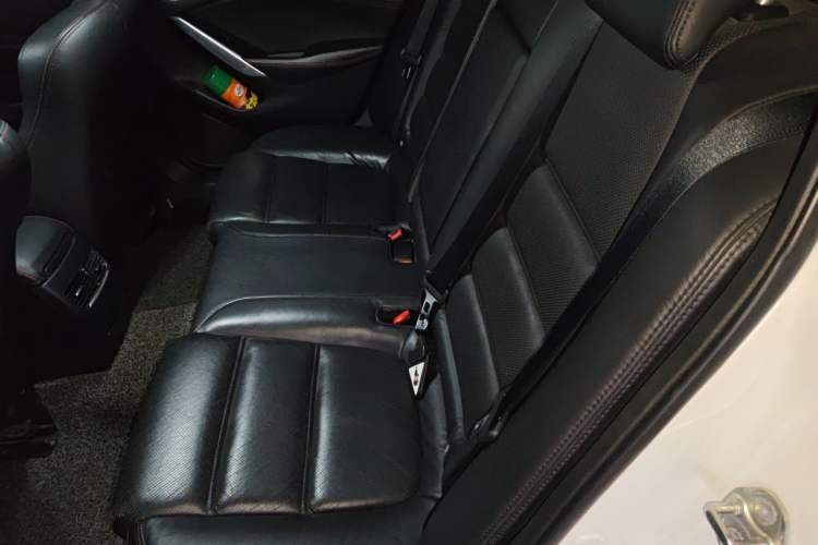 Used Mazda Atenza 2014 2.5L Blue Sky Prestige Edition Left Rear Seat