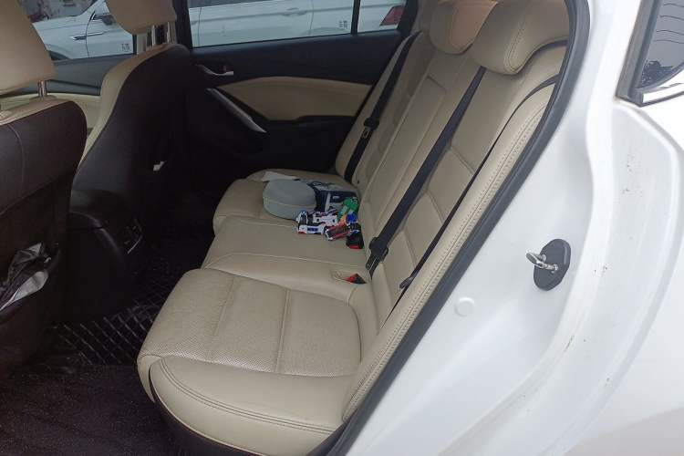 Used Mazda Atenza 2014 2.0L Blue Sky Luxury Edition Left Rear Seat