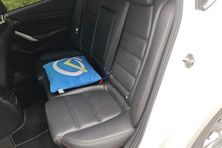 Used Mazda Atenza 2014 2.0L Blue Sky Luxury Edition Left Rear Seat