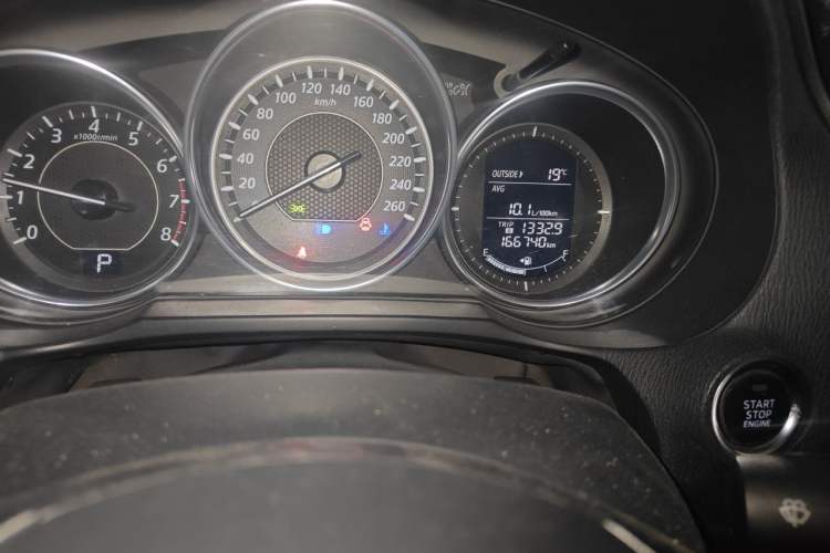 Used Mazda Atenza 2014 2.0L Blue Sky Luxury Edition Odometer Close Up