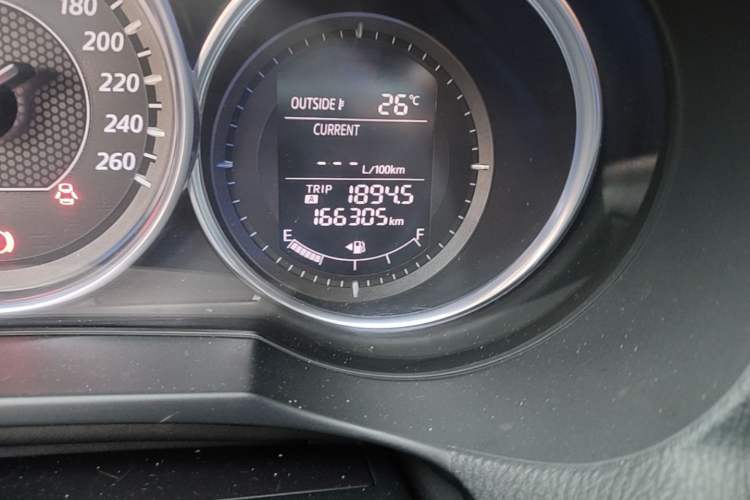 Used Mazda Atenza 2014 2.5L Blue Sky Prestige Edition Odometer Close Up