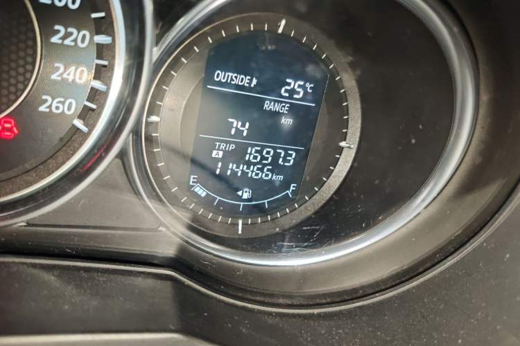 Used Mazda Atenza 2014 2.5L Blue Sky Prestige Edition Odometer Close Up