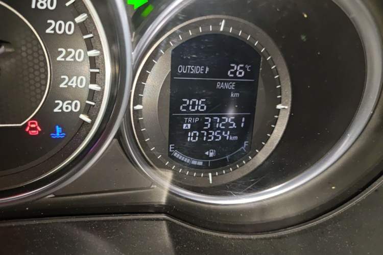Used Mazda Atenza 2014 2.5L Blue Sky Prestige Edition Odometer Close Up