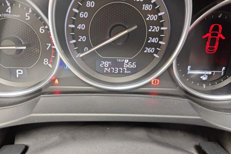 Used Mazda Atenza 2014 2.5L Sky Blue Supreme Edition Odometer Close Up
