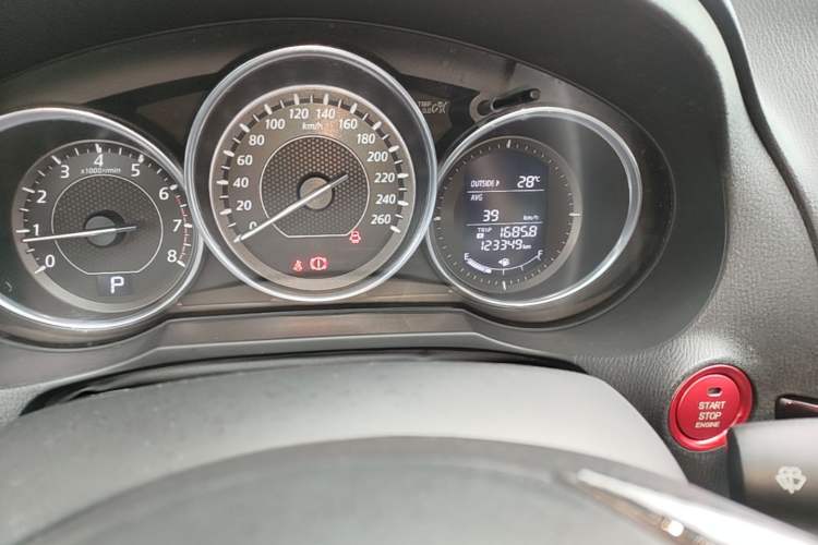 Used Mazda Atenza 2014 2.5L Blue Sky Prestige Edition Odometer Close Up