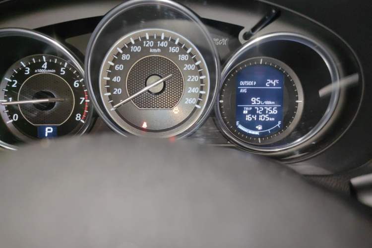 Used Mazda Atenza 2014 2.0L Blue Sky Luxury Edition Odometer Close Up