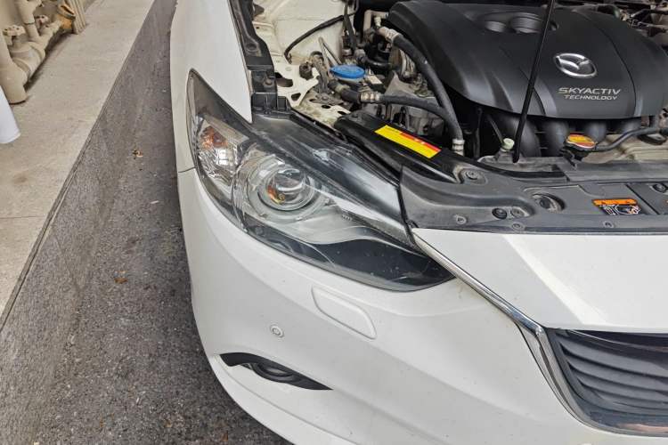 Used Mazda Atenza 2014 2.5L Sky Blue Supreme Edition Right Front Headlight