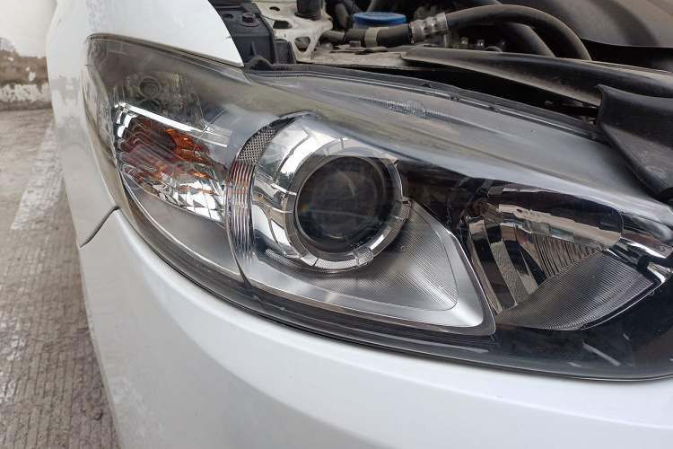 Used Mazda Atenza 2014 2.0L Blue Sky Luxury Edition Right Front Headlight