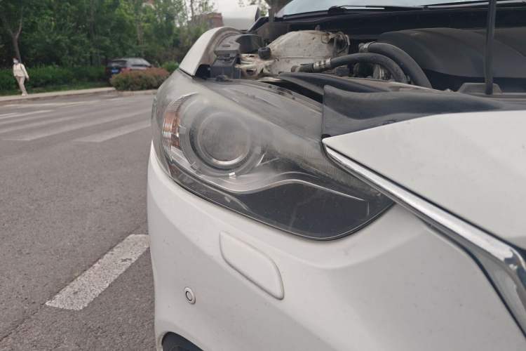 Used Mazda Atenza 2014 2.5L Blue Sky Prestige Edition Right Front Headlight