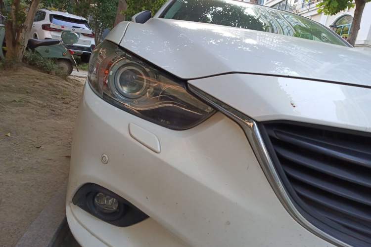 Used Mazda Atenza 2014 2.5L Blue Sky Prestige Edition Right Front Headlight