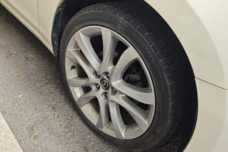 Used Mazda Atenza 2014 2.5L Sky Blue Supreme Edition Right Front Wheel Hub
