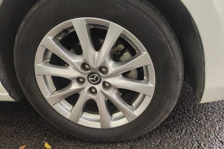 Used Mazda Atenza 2014 2.0L Blue Sky Luxury Edition Right Front Wheel Hub
