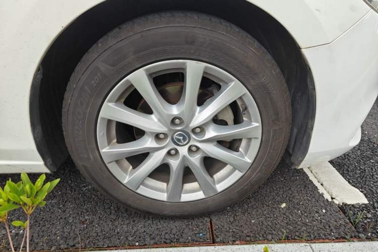 Used Mazda Atenza 2014 2.0L Blue Sky Luxury Edition Right Front Wheel Hub