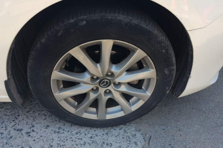 Used Mazda Atenza 2014 2.0L Blue Sky Luxury Edition Right Front Wheel Hub