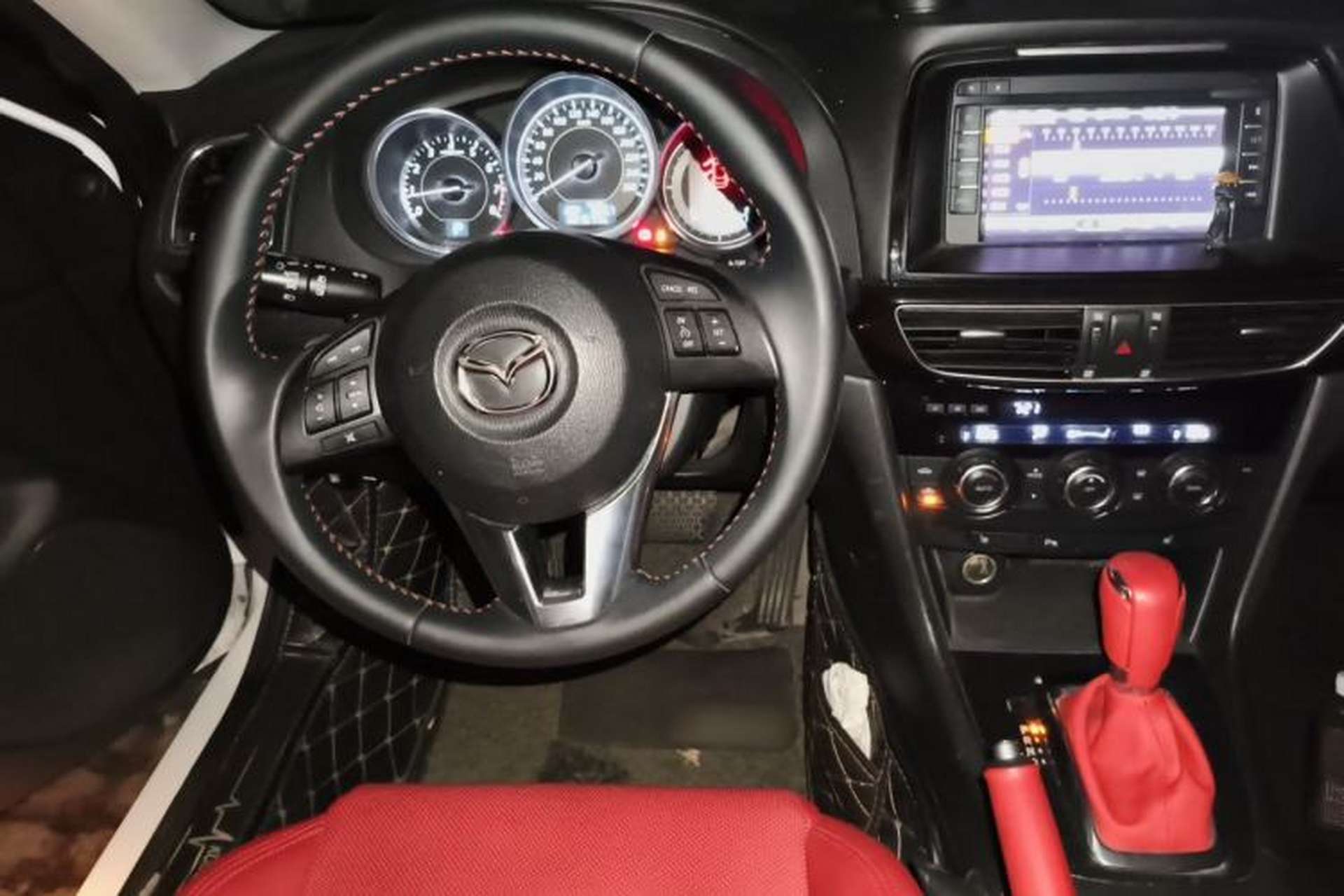 Used Mazda Atenza 2014 2.0L Blue Sky Deluxe Edition Steering Wheel