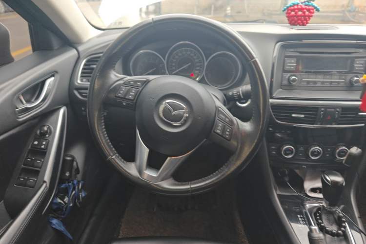 Used Mazda Atenza 2014 2.0L Blue Sky Fashion Edition Steering Wheel