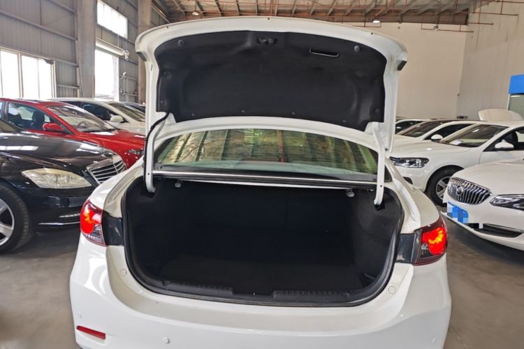 Used Mazda Atenza 2014 2.0L Blue Sky Luxury Edition Trunk