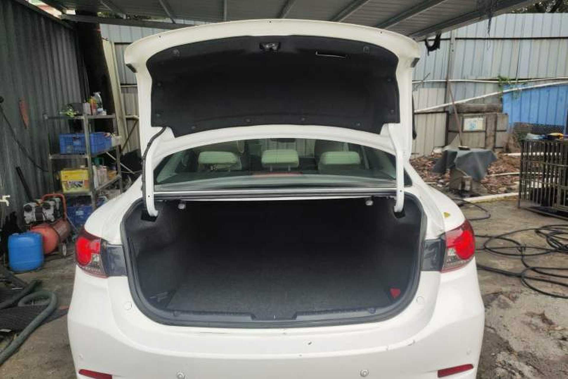 Used Mazda Atenza 2014 2.0L Blue Sky Luxury Edition Trunk