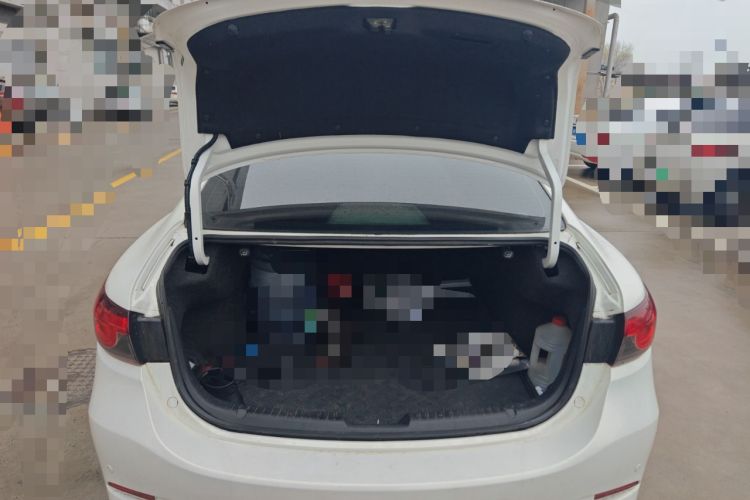 Used Mazda Atenza 2014 2.0L Blue Sky Fashion Edition Trunk