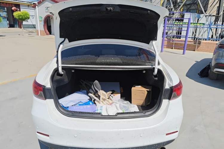 Used Mazda Atenza 2014 2.0L Blue Sky Luxury Edition Trunk