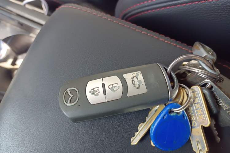 Used Mazda Atenza 2014 2.0L Blue Sky Luxury Edition Vehicle Key