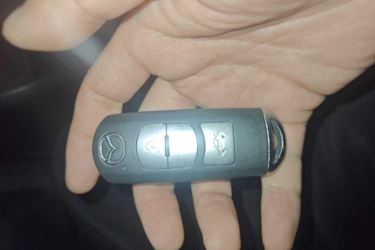 Used Mazda Atenza 2014 2.0L Blue Sky Luxury Edition Vehicle Key