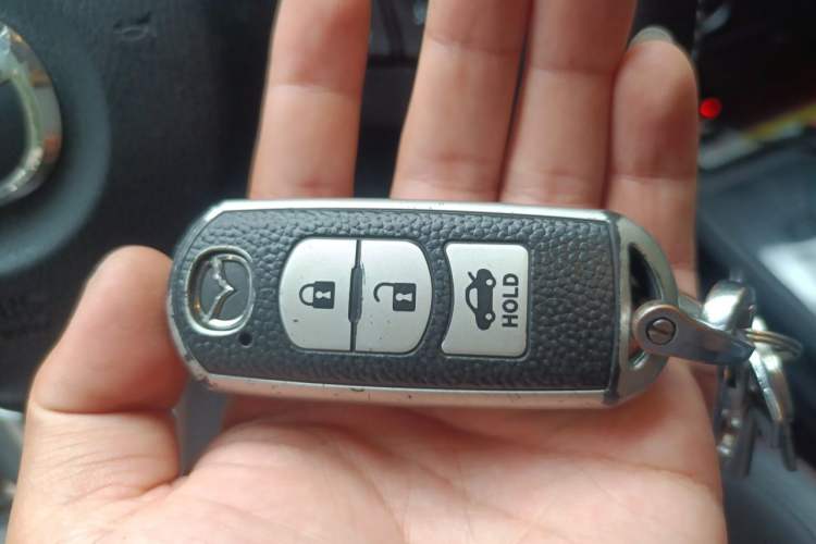 Used Mazda Atenza 2014 2.5L Blue Sky Prestige Edition Vehicle Key