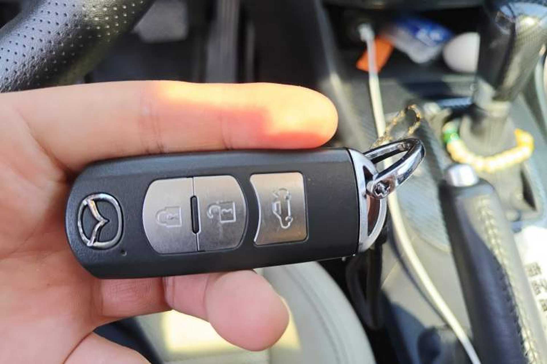 Used Mazda Atenza 2014 2.0L Blue Sky Luxury Edition Vehicle Key