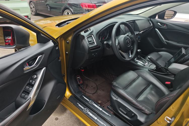 Used Mazda Atenza 2014 2.5L Blue Sky Prestige Edition Driver Seat