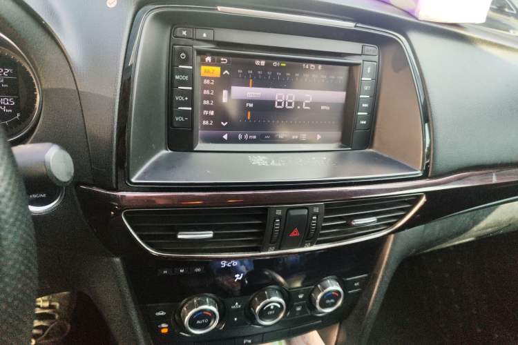 Used Mazda Atenza 2015 2.0L Blue Sky Luxury Edition Audio And AC Panel