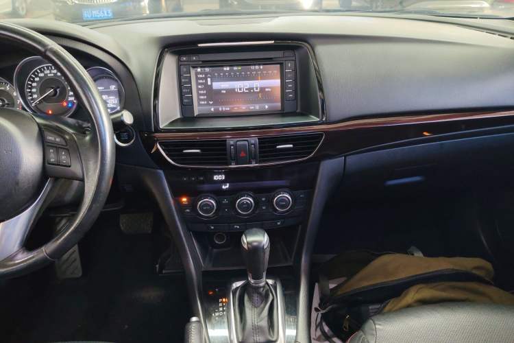 Used Mazda Atenza 2015 2.5L Blue Sky Prestige Edition Audio And AC Panel