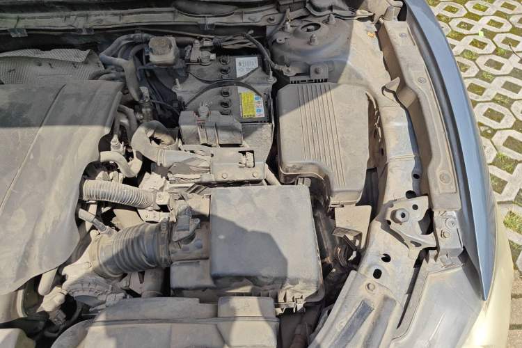 Used Mazda Atenza 2015 2.0L Blue Sky Luxury Edition Engine Bay Left
