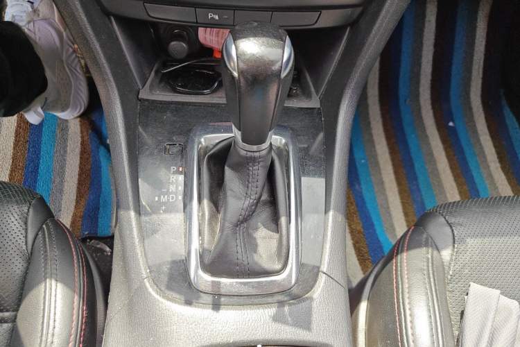 Used Mazda Atenza 2015 2.0L Blue Sky Luxury Edition Gear Lever