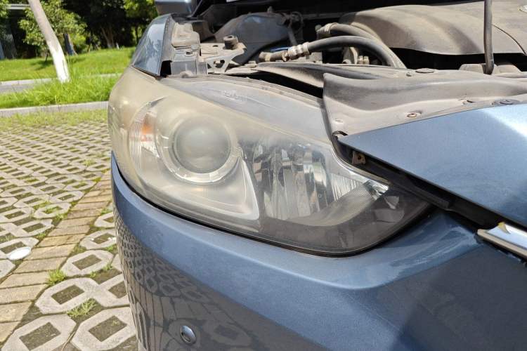 Used Mazda Atenza 2015 2.0L Blue Sky Luxury Edition Right Front Headlight