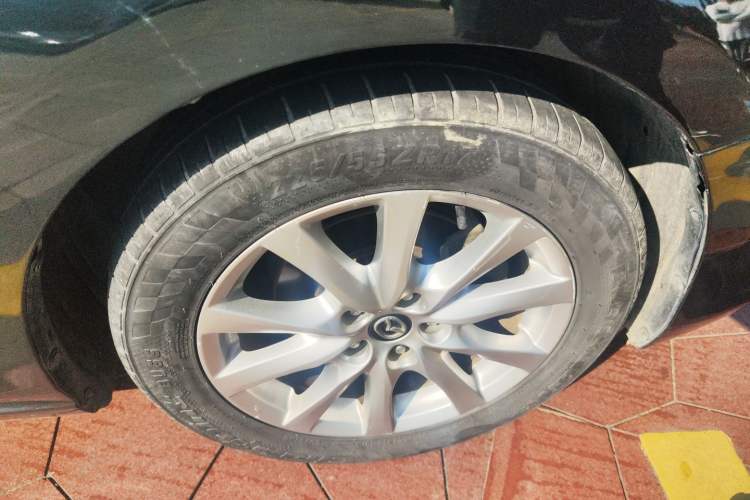 Used Mazda Atenza 2015 2.0L Blue Sky Luxury Edition Right Front Wheel Hub