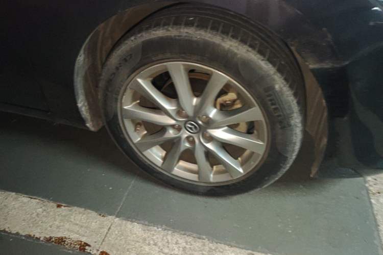 Used Mazda Atenza 2015 2.0L Blue Sky Luxury Edition Right Front Wheel Hub