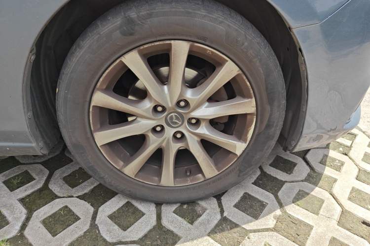 Used Mazda Atenza 2015 2.0L Blue Sky Luxury Edition Right Front Wheel Hub