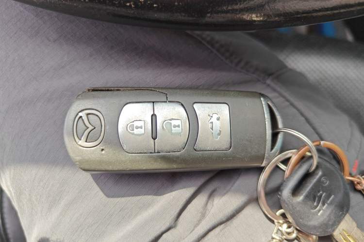 Used Mazda Atenza 2015 2.0L Blue Sky Luxury Edition Vehicle Key