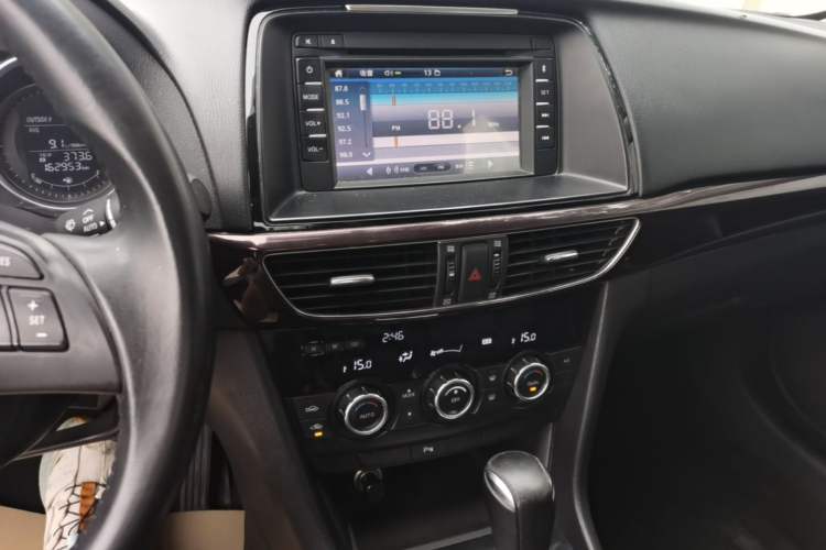 Used Mazda Atenza 2015 2.0L Blue Sky Luxury Edition Audio And AC Panel