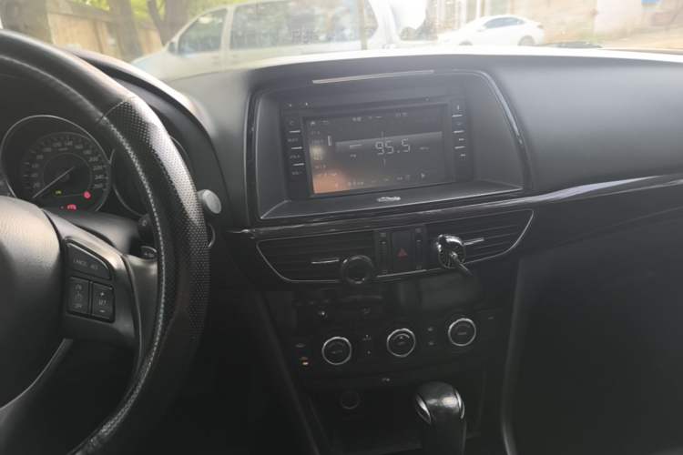 Used Mazda Atenza 2015 2.5L Blue Sky Sport Edition Audio And AC Panel