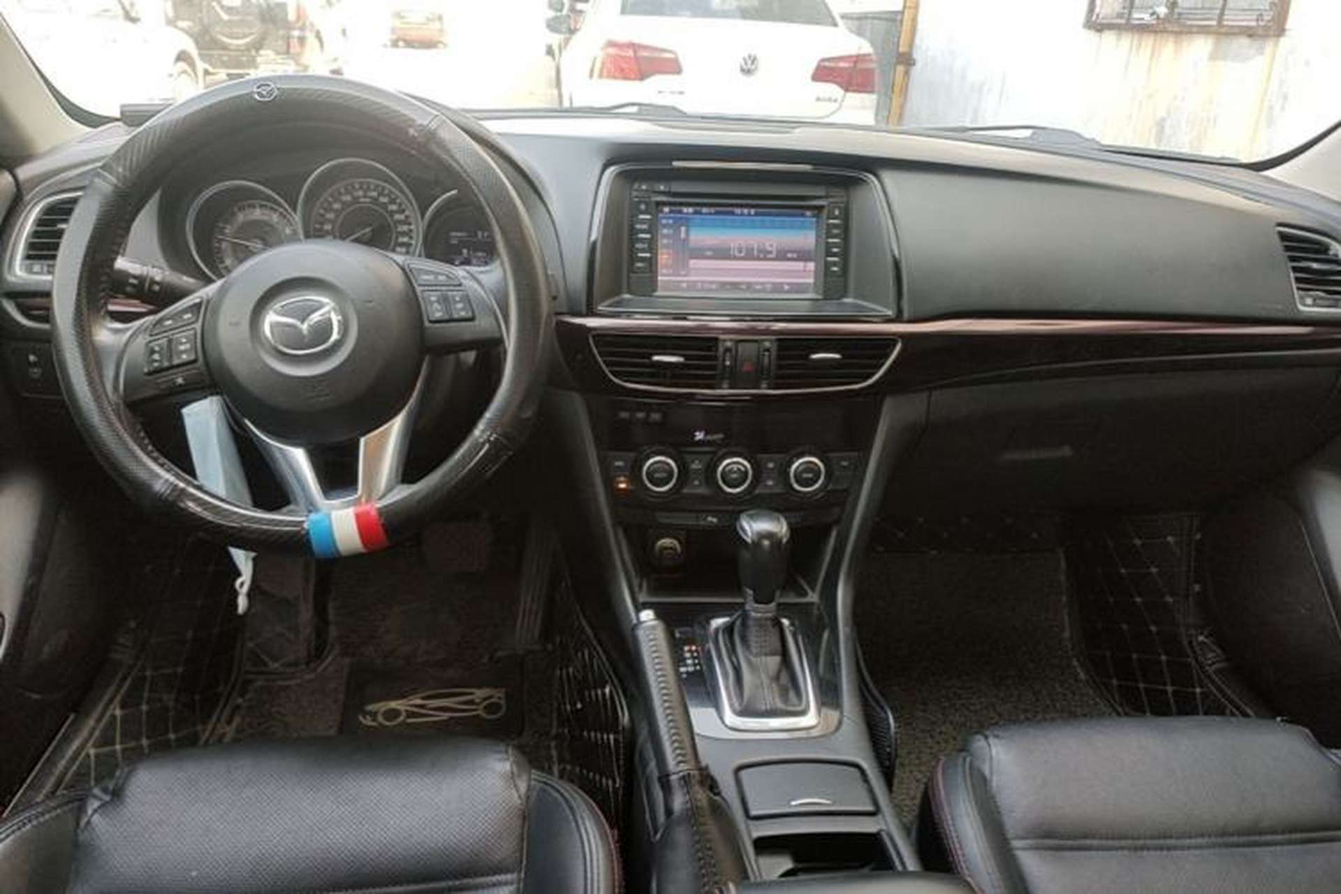 Used Mazda Atenza 2015 2.0L Blue Sky Luxury Edition Center Console