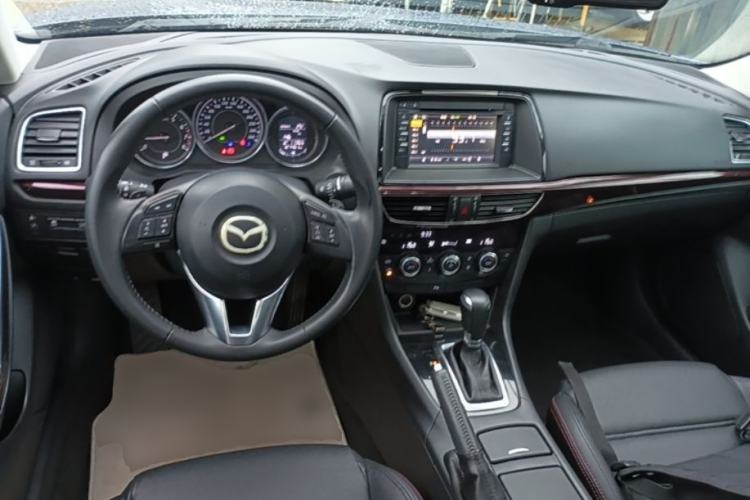 Used Mazda Atenza 2015 2.5L Blue Sky Sport Edition Center Console