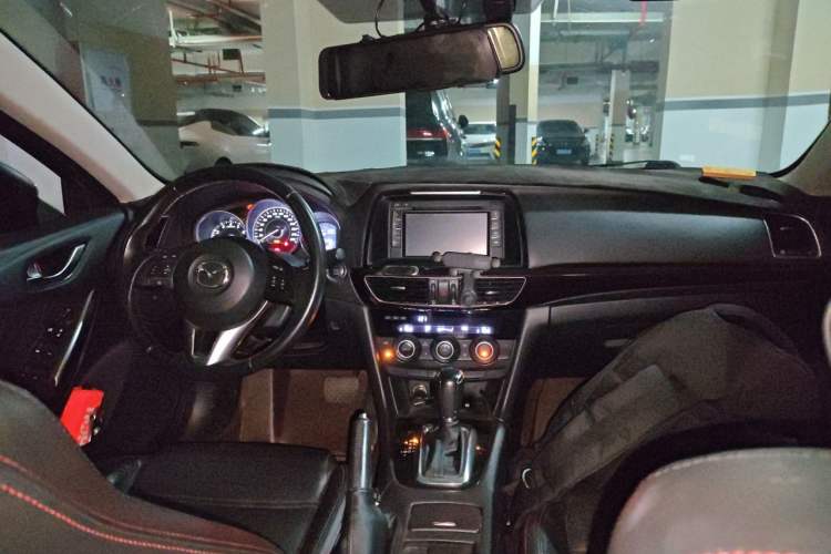 Used Mazda Atenza 2015 2.0L Blue Sky Luxury Edition Center Console
