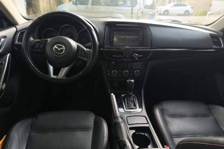 Used Mazda Atenza 2015 2.5L Blue Sky Sport Edition Center Console