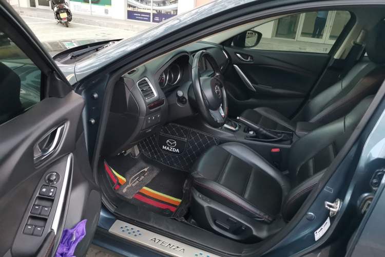 Used Mazda Atenza 2015 2.0L Blue Sky Luxury Edition Driver Seat