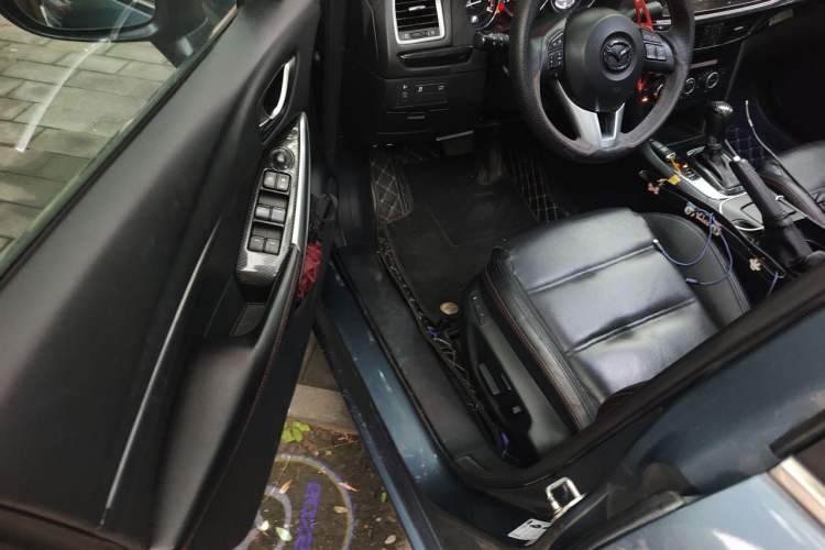 Used Mazda Atenza 2015 2.5L Blue Sky Sport Edition Driver Seat