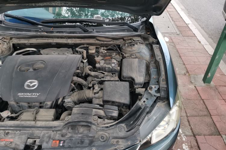Used Mazda Atenza 2015 2.0L Blue Sky Luxury Edition Engine Bay Left